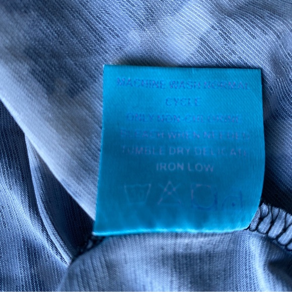 Shirt - Picture 4 of 4